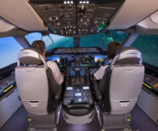 飞行模拟驾驶舱